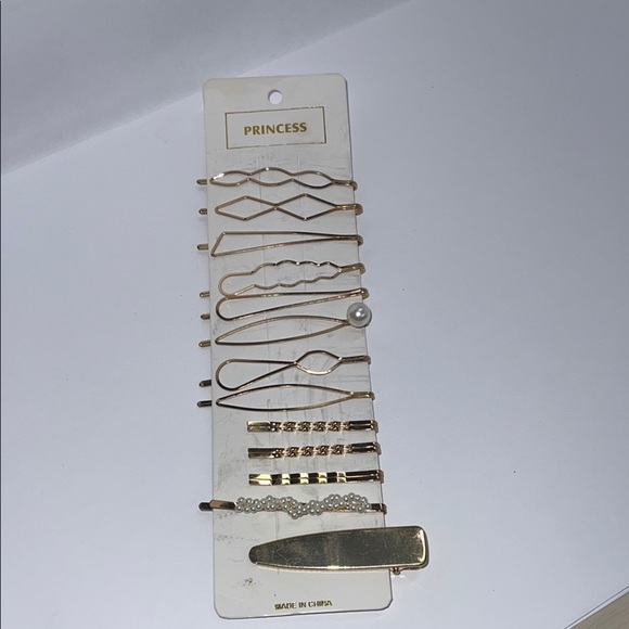 16 Piece Goldtone Barrette Set - Picture 2 of 4